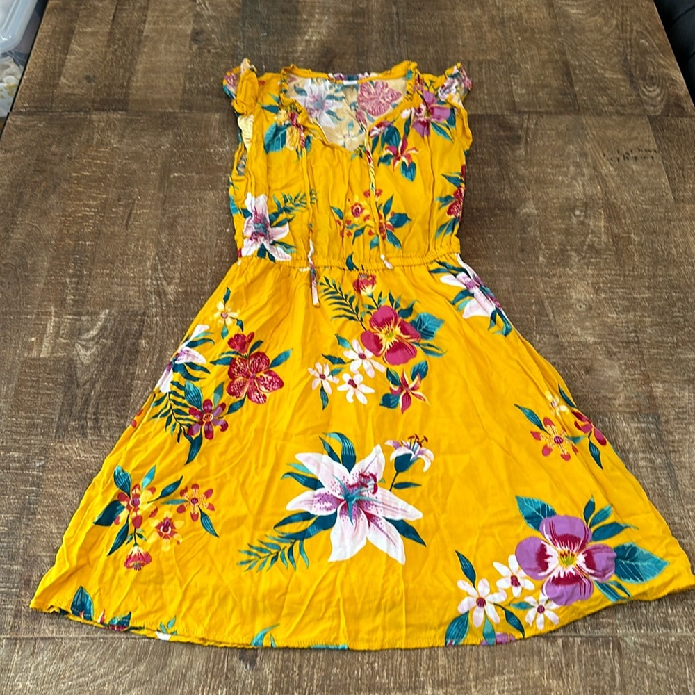 Old navy yellow floral dress lightweight